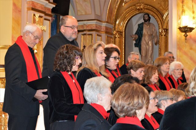 Gran concierto de Navidad de la coral 'Ménade' y la banda municipal en la iglesia de Nuestra Señora de la Salceda - 2, Foto 2