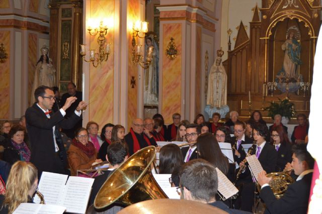 Gran concierto de Navidad de la coral 'Ménade' y la banda municipal en la iglesia de Nuestra Señora de la Salceda - 3, Foto 3