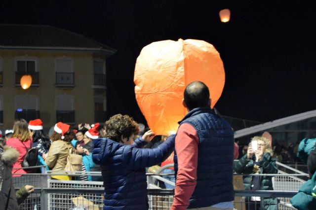Los farolillos vuelven a inundar de color, ilusión y Navidad el cielo de Torres de Cotillas - 5, Foto 5