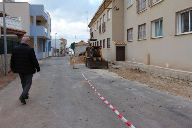 Cs recoge la preocupación de los vecinos de calle Isla de Buda en Isla Plana ante las obras para hacer una plataforma única - 3, Foto 3