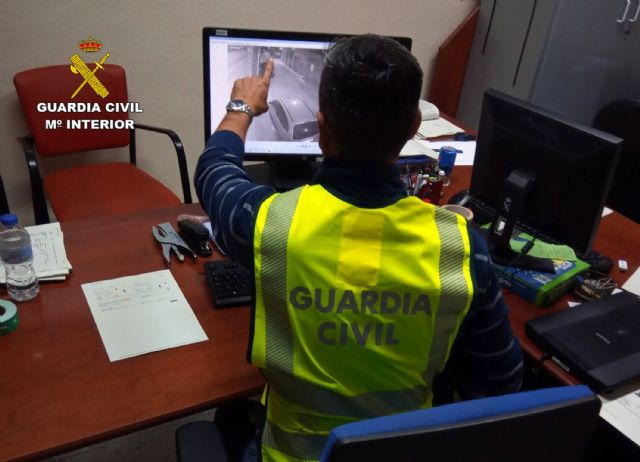 La Guardia Civil investiga a la propietaria de un establecimiento de Torre Pacheco por simular un robo con violencia - 2, Foto 2