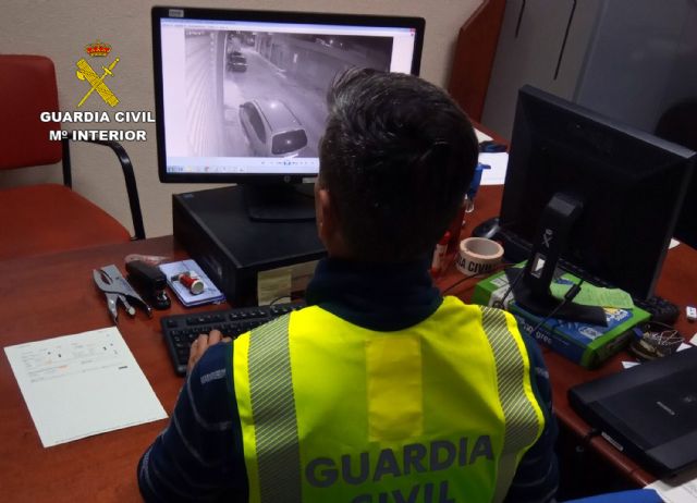 La Guardia Civil investiga a la propietaria de un establecimiento de Torre Pacheco por simular un robo con violencia - 4, Foto 4