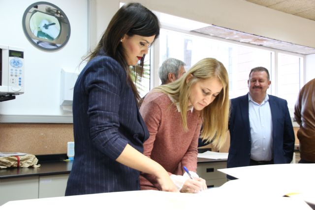 Alhama restaura dos documentos histricos a travs del Archivo General de la Regin, Foto 5