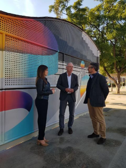 El Ayuntamiento convierte los 17 aparcamientos cerrados de bicicletas en lienzos para nuevas obras de arte - 1, Foto 1