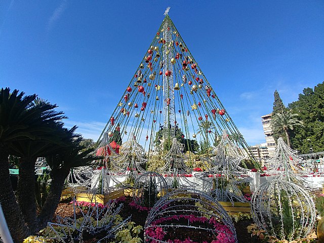 La Escuela de Hostelería del Ayuntamiento imparte mañana para los más pequeños un taller de tartaletas de frutas en el Árbol de Navidad - 1, Foto 1