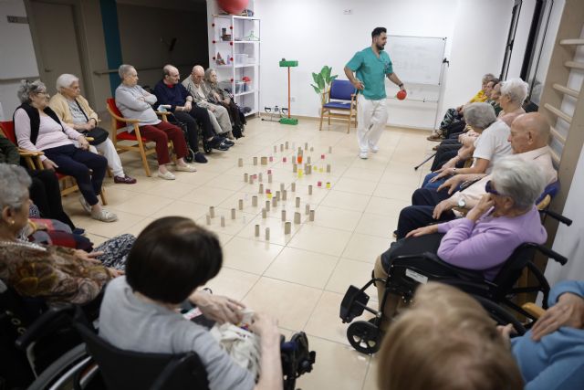 La consejera de Asuntos Sociales visita el Centro Casaverde Madrid y lo califica como referente en la atención a las personas en situación de dependencia y discapacidad - 3, Foto 3