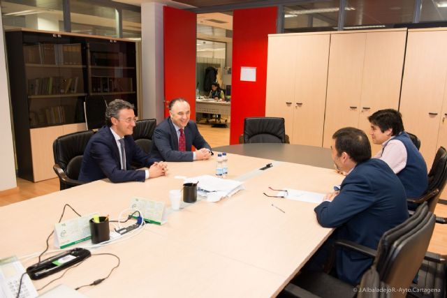 Directivos de Caixabank muestran al alcalde su disposición para trabajar por la economía de Cartagena - 2, Foto 2
