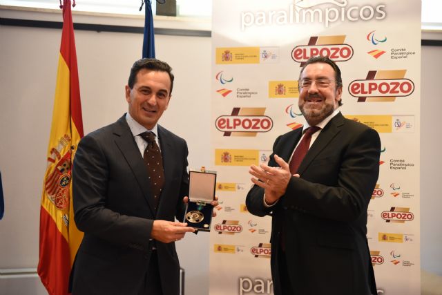 Rafael Fuertes recoge la Medalla de la Real Orden del Mrito Deportivo, Foto 1