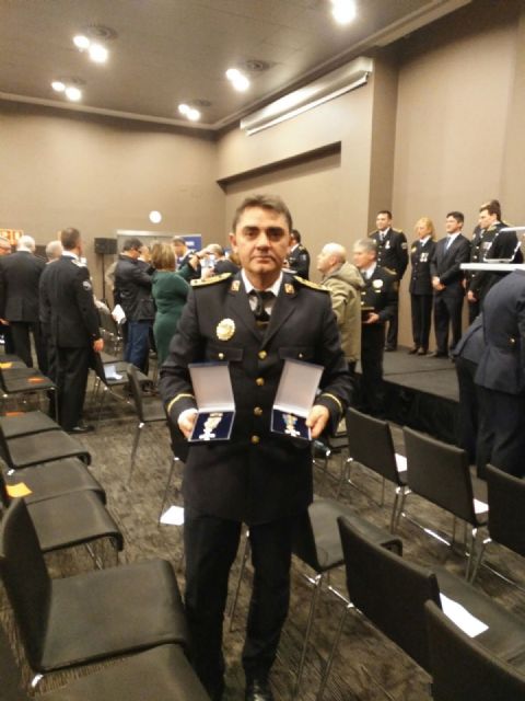 El jefe de la Policía Local de Jumilla, condecorado por sus 25 años de servicio - 2, Foto 2