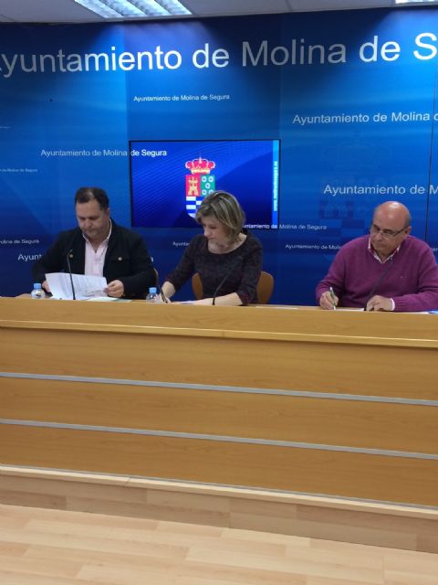 El Ayuntamiento de Molina de Segura y la empresa Autocares Torre Alta firman un convenio para promocionar y subvencionar el transporte público con El Rellano y El Fenazar - 2, Foto 2