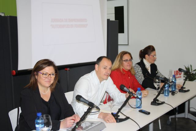 Celebrada la jornada sobre el autoempleo femenino  de la Organización de  Mujeres Empresarias y Profesionales de la Región de Murcia,   con motivo la inauguración de su sede comarcal en el Centro de Promoción Económica de Cehegín (CPEC) - 1, Foto 1