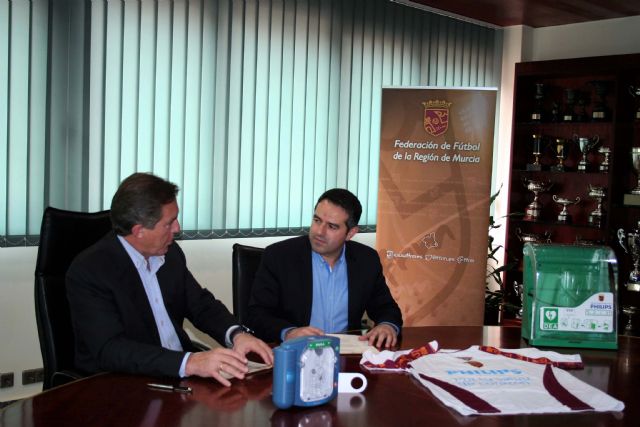 El Ayuntamiento de Alcantarilla suscribe sendos convenios de colaboración con la Federación de Fútbol de la Región de Murcia - 2, Foto 2