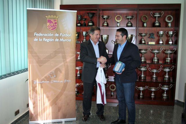 El Ayuntamiento de Alcantarilla suscribe sendos convenios de colaboración con la Federación de Fútbol de la Región de Murcia - 4, Foto 4