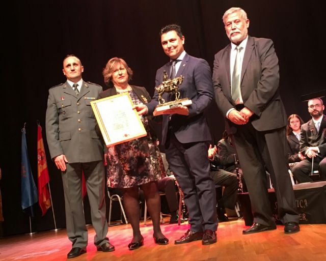 Una amplia representación política y militar se unió hoy a la Asociación Nacional de Guardias Civiles Marqués de las Amarillas en su homenaje a las víctimas del terrorismo - 2, Foto 2