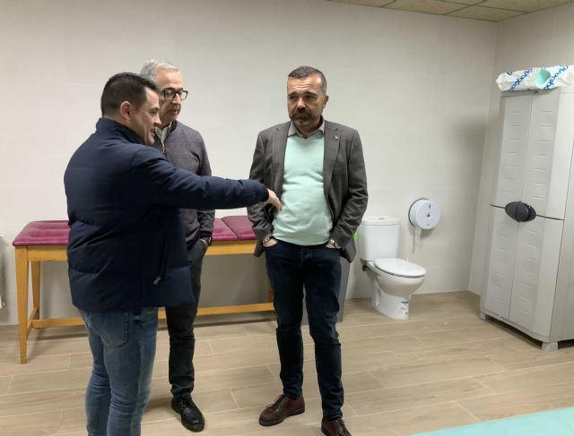 El Ayuntamiento de Caravaca visita con responsables de la Consejería de Educación los centros de ASCRUZ y APCOM para planificar mejoras en sus instalaciones - 3, Foto 3