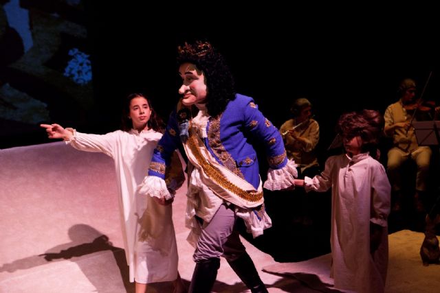 El Teatro Villa de Molina propone, el domingo 30 de enero, una forma interesante y divertida de acercar al público familiar la música de Mozart con el espectáculo-concierto Mozartland - 1, Foto 1