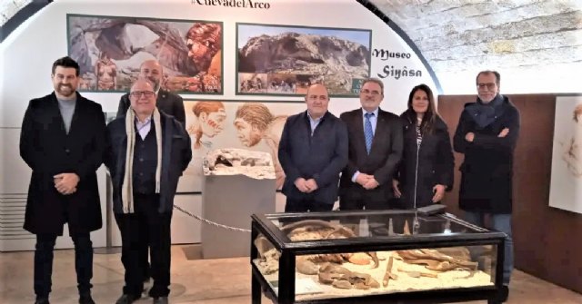 Ancestros. Neandertales en la Región de Murcia, el eco del pasado en el Museo Siyâsa - 1, Foto 1