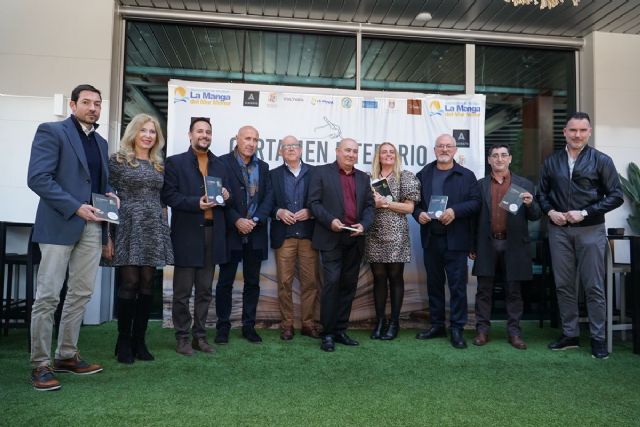 Carmen Salvá gana el primer concurso literario de La Manga - 1, Foto 1