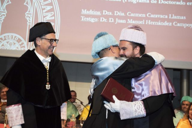 La Universidad de Murcia entrega la Medalla de Oro al exrector José Orihuela - 4, Foto 4