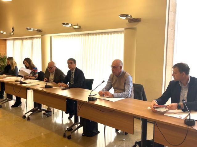 La misma empresa del caos de las sillas podría encargarse, otra vez, de la gestión de las tribunas de Semana Santa y Fiestas de Primavera - 2, Foto 2