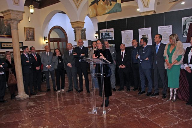 Tras el acto de inauguración de la exposición , La Milagrosa. XXV años caminando hacia un sueño - 2, Foto 2