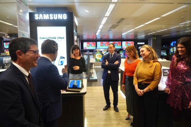 Política Social apoya la iniciativa del El Corte Ingles para facilitar la inclusión de las personas sordas y con discapacidad auditiva - 2, Foto 2