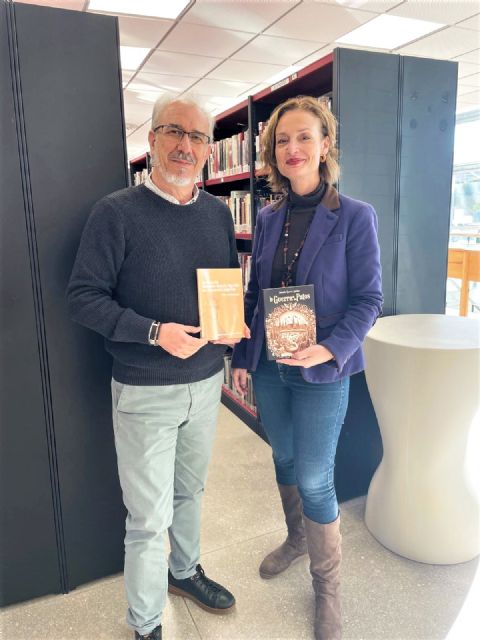 La Concejalía de Cultura dona a la Biblioteca Regional  50 libros relacionados con Salvador García Aguilar - 1, Foto 1