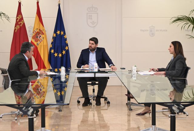 El Gobierno regional pone en marcha una ayuda de 4,5 millones de euros para paliar los efectos de la sequía en el almendro - 1, Foto 1