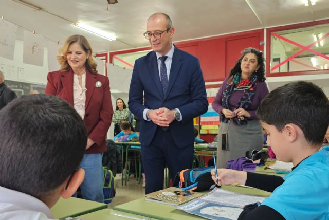 El Gobierno regional invertirá 650.000 euros para sustituir la cubierta e instalar placas solares en el colegio Jacinto Benavente de Alcantarilla - 3, Foto 3