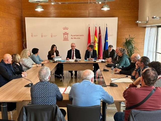 El Ayuntamiento de Murcia continúa con la limpieza del tramo urbano de la Rambla del Garruchal y pide a la CHS que haga lo propio en el resto - 2, Foto 2
