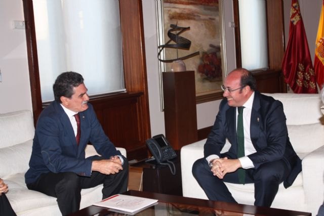 El Gobierno regional colabora con Cruz Roja en la búsqueda de empleo para los colectivos más vulnerables - 2, Foto 2