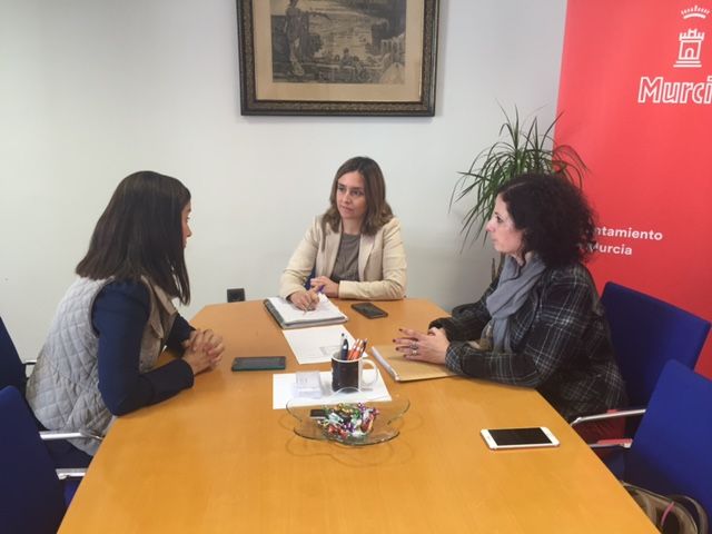 Un grupo de nazarenas pide apoyo al Ayuntamiento de Murcia para un paso portado exclusivamente por mujeres - 1, Foto 1