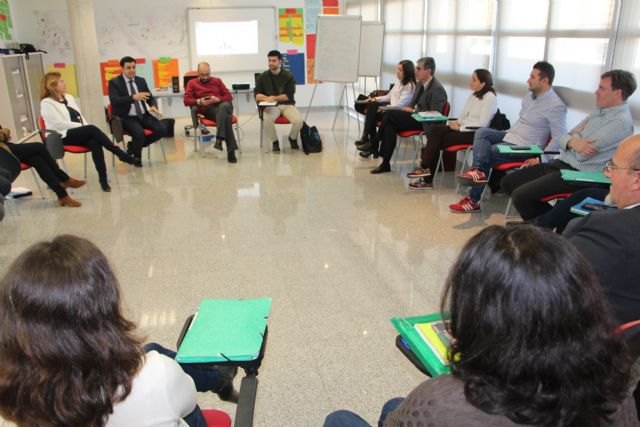 Casi la mitad de los 75 parados que han buscado empleo en equipo en Yecla, Lorca y San Pedro han sido contratados - 2, Foto 2