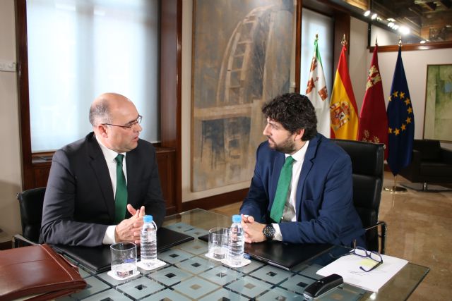 Fernando López Miras se reúne con el alcalde de Pliego - 2, Foto 2