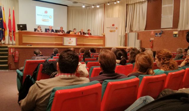 Expertos y profesionales de ámbito público y privado reflexionan sobre el futuro de los Servicios Sociales en la Región de Murcia - 1, Foto 1