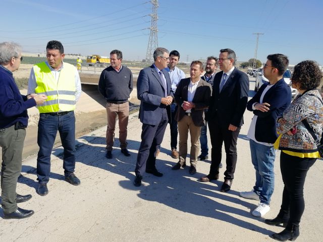 El presidente de la CHS visita las obras de emergencia del canal del postrasvase en el Campo de Cartagena - 2, Foto 2