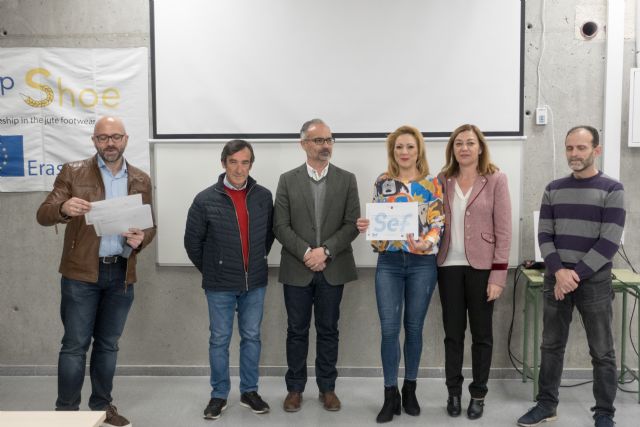 Personas en situación de desempleo se incorporan a la estrategia formativa del calzado - 2, Foto 2