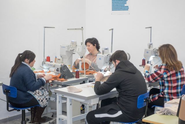 Personas en situación de desempleo se incorporan a la estrategia formativa del calzado - 3, Foto 3
