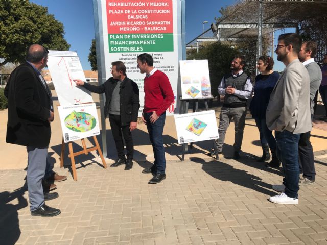 Obras de mejora y rehabilitación de la Plaza de la Constitución y jardín Ricardo Sanmartín, y pavimentación de viales en Balsicas - 2, Foto 2