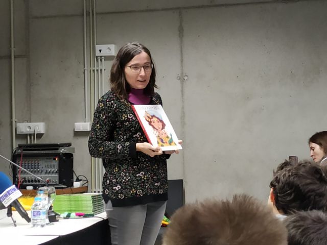 Doña Fantasía de Julia Pérez Villegas se presentó en la Biblioteca de Torre Pacheco - 4, Foto 4