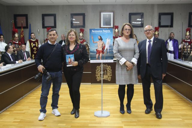 El Cristo Resucitado protagoniza el Cartel de la Semana Santa que arranca con la pedida de calles - 3, Foto 3