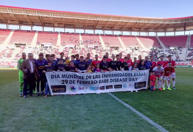 D´Genes visibilizó las enfermedades raras en el encuentro entre Real Murcia y UCAM CF en el estadio Enrique Roca de Murcia - 2, Foto 2
