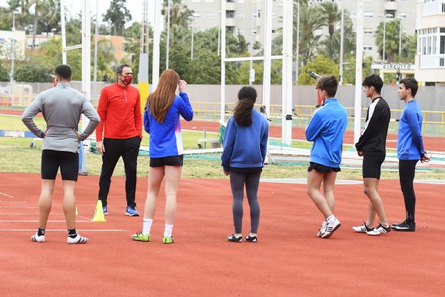 Tres atletas del Club Atletismo Alhama presentes en la 