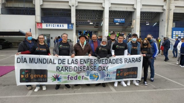 El UCAM Murcia CF y miembros de D´Genes dan visibilidad al Día Mundial de las Enfermedades Raras - 2, Foto 2