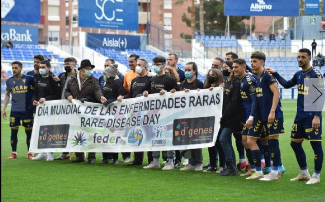 El UCAM Murcia CF y miembros de D´Genes dan visibilidad al Día Mundial de las Enfermedades Raras - 3, Foto 3