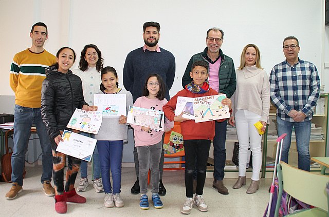Entrega de premios del concurso escolar de dibujo de la campaña Por una Cieza libre de cacas - 1, Foto 1