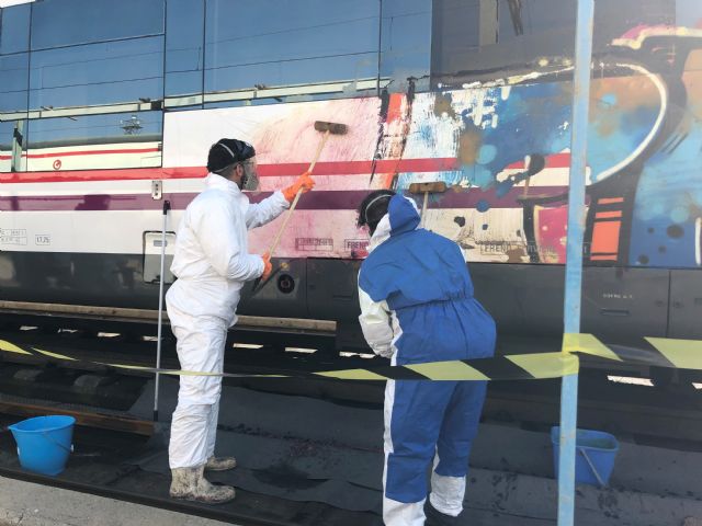 El vandalismo grafitero en los trenes de Renfe en la Región de Murcia genera un coste a la ciudadanía de 419.000 euros - 2, Foto 2