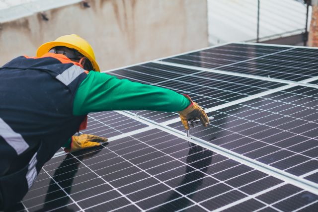 Lorca registra en los últimos meses un fuerte auge de las instalaciones solares para autoconsumo por parte de muchas empresas, a las que se están sumando particulares - 1, Foto 1