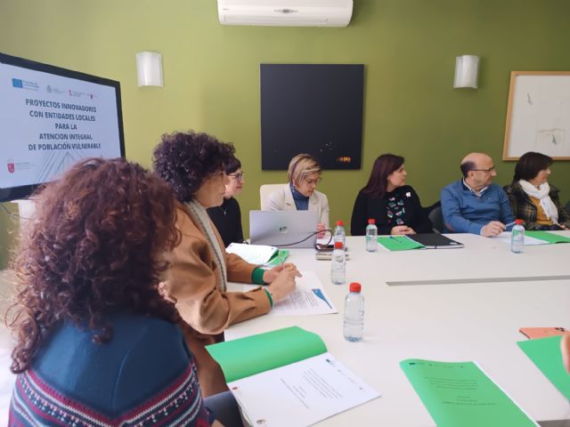 El Ayuntamiento acoge una reunión del proyecto Tejiendo Redes, sumando sinergias en la acción social - 3, Foto 3
