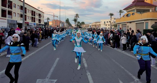 Más de 1.000 personas desfilan en el Carnaval de Los Alcázares - 2, Foto 2